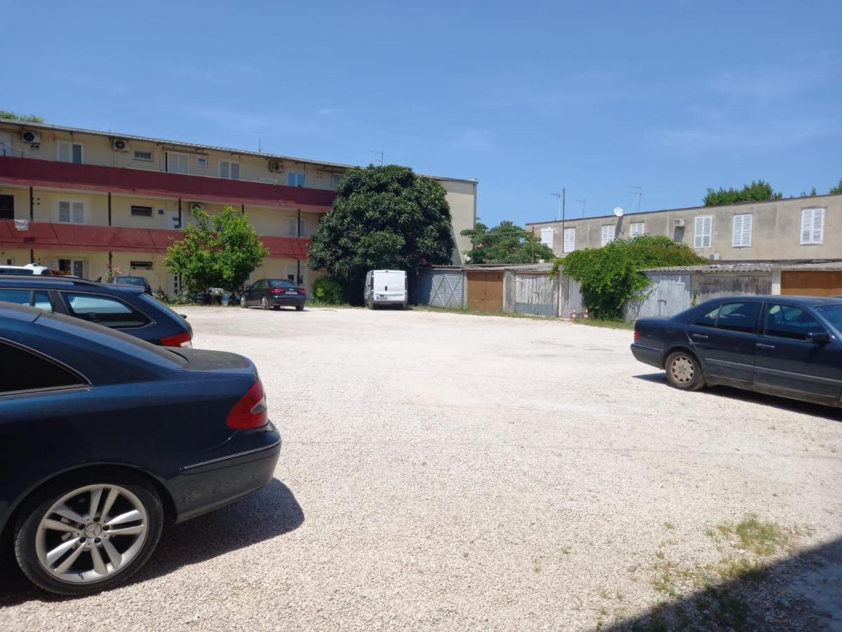 Apartman Zara Exterior foto
