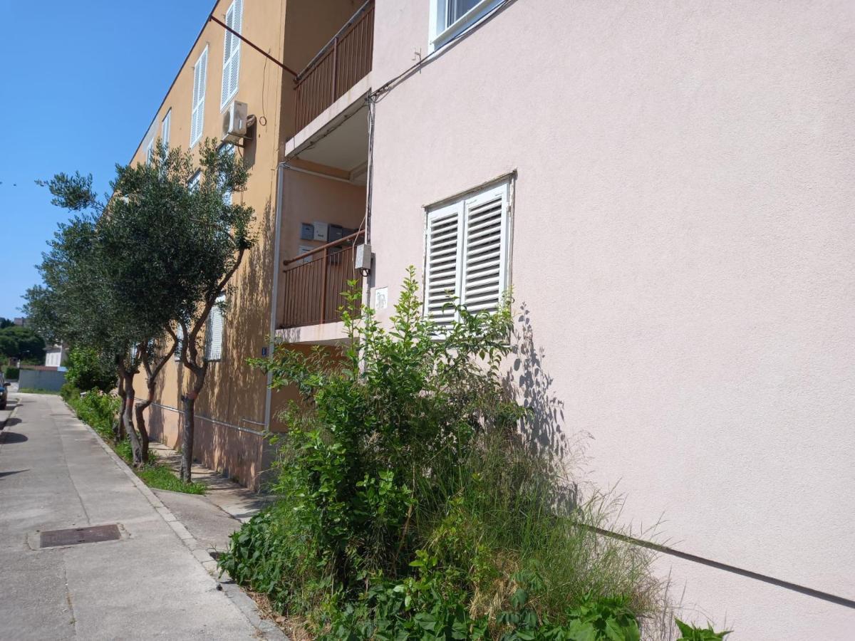Apartman Zara Exterior foto